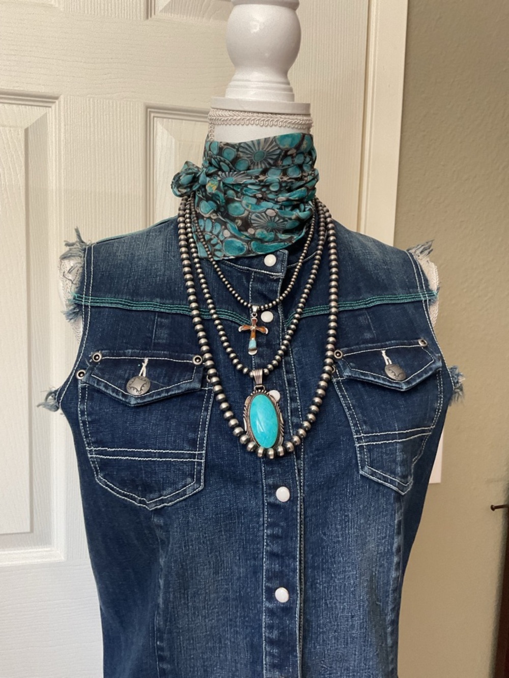 Double D Ranch Dark Blue Denim Sleeveless Snap-Front Shirt